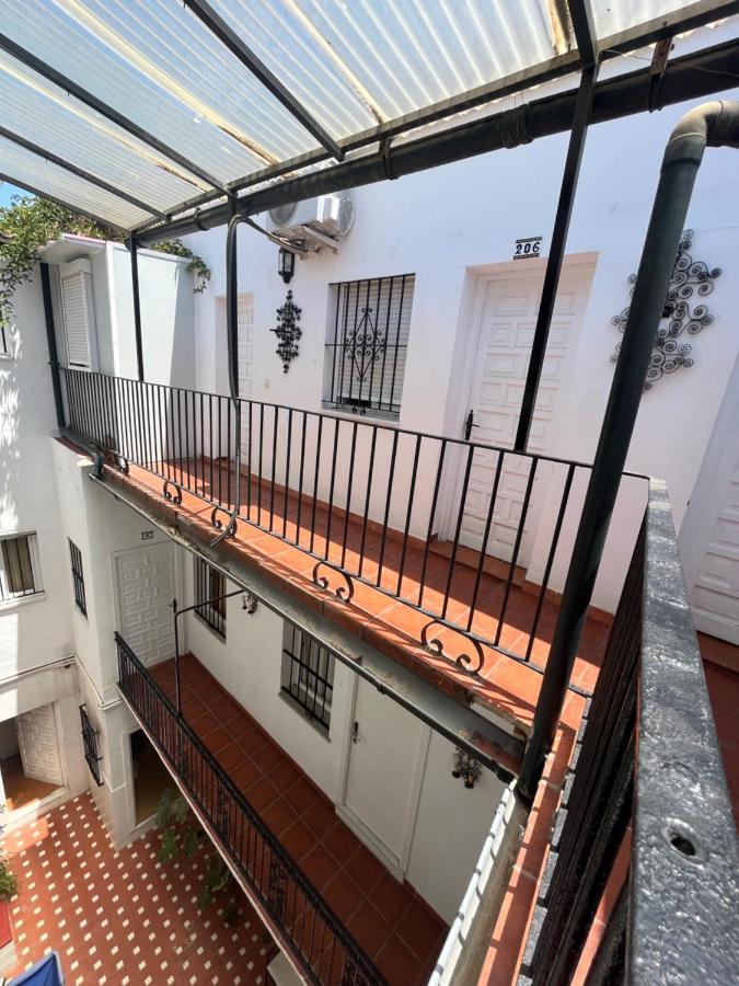 Hostal Atenas Севилья Экстерьер фото