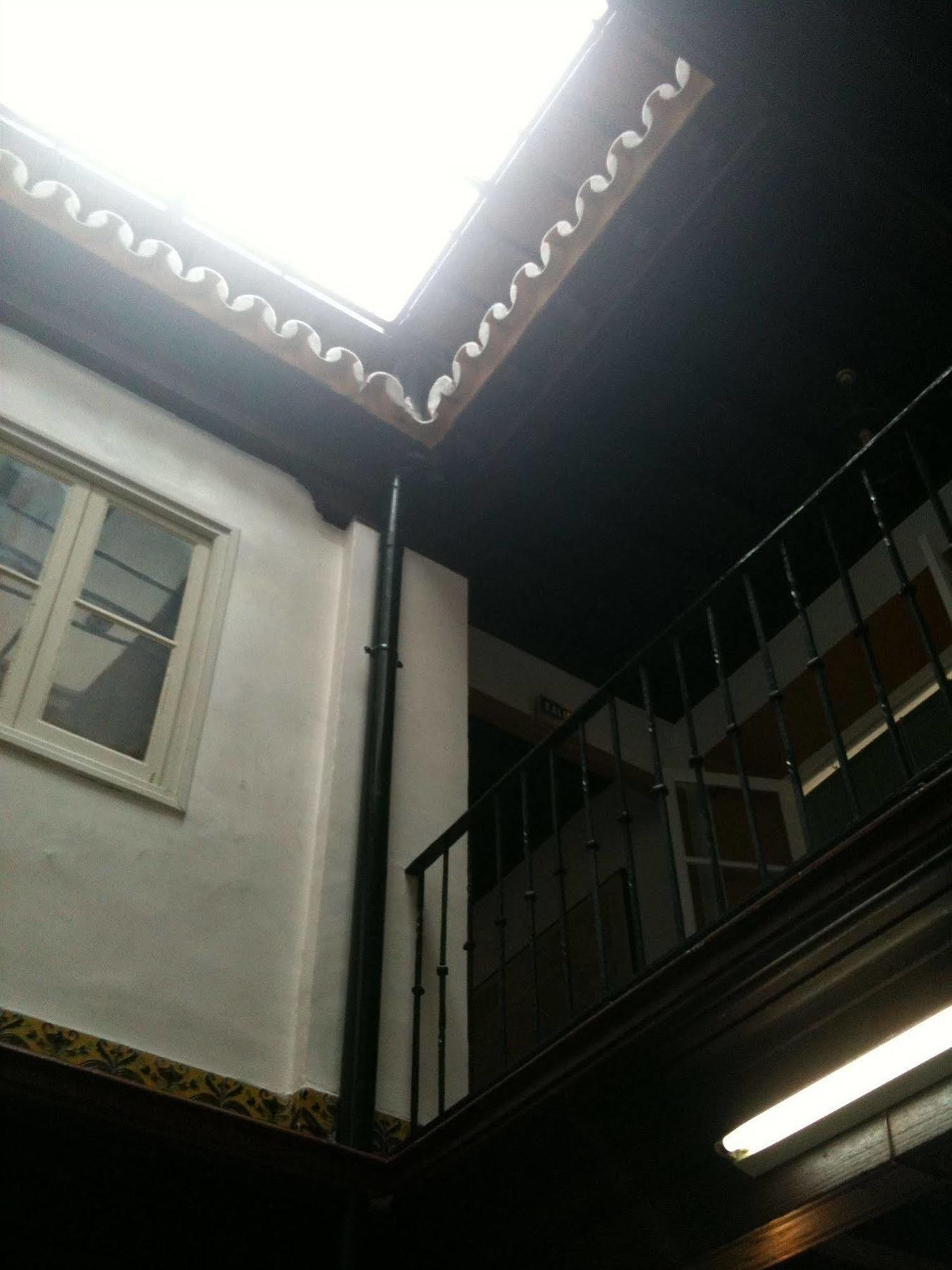 Hostal Atenas Севилья Экстерьер фото